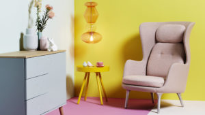 Fatboy Wohnzimmer mit Candyofnie Pendelleuchte und Beistelltisch in gelb