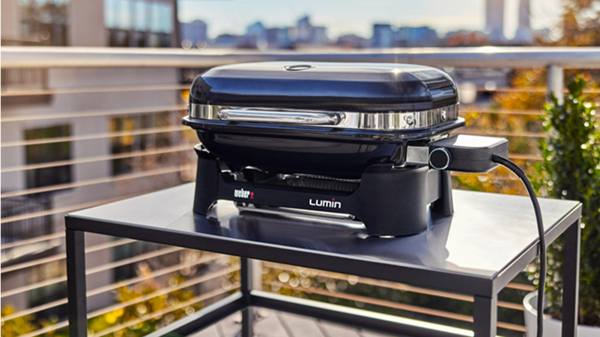 Weber Lumin Der kleine Elektrogrill für den Balkon Moebel Staude